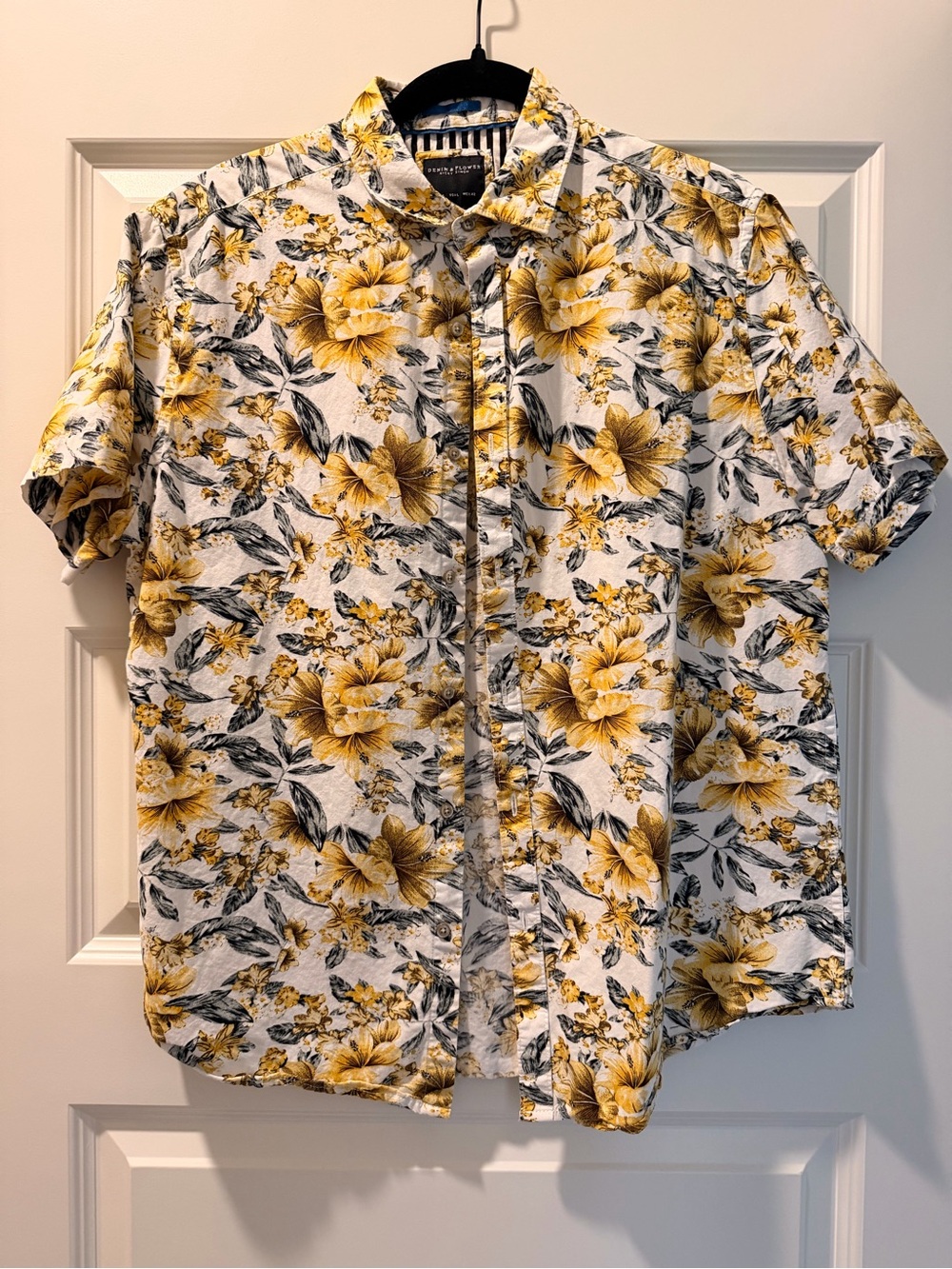 Denim & Flower Men's Short-Sleeve Button-Down Shirt - Yellow/White